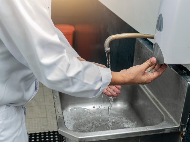 Causes of Skin Irritation When Washing Hands