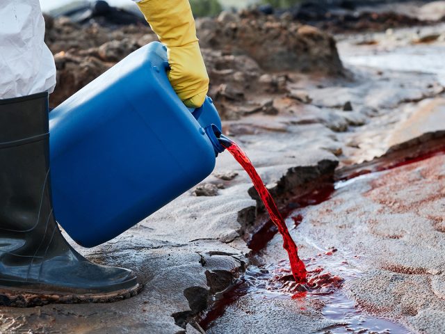 Impacts of Using Chemicals to Manage Oil Spills